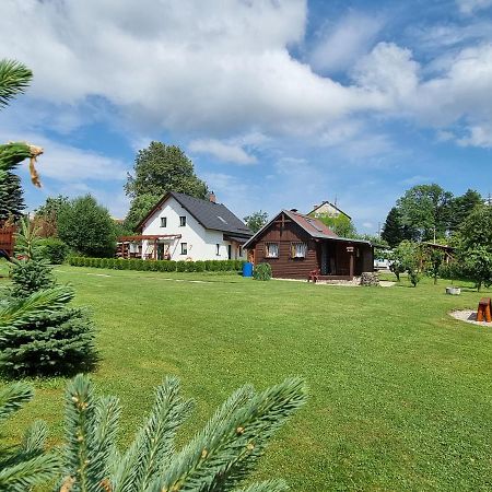 Dum A Chatka Pod Smrkem Nove Mesto pod Smrkem Exteriör bild