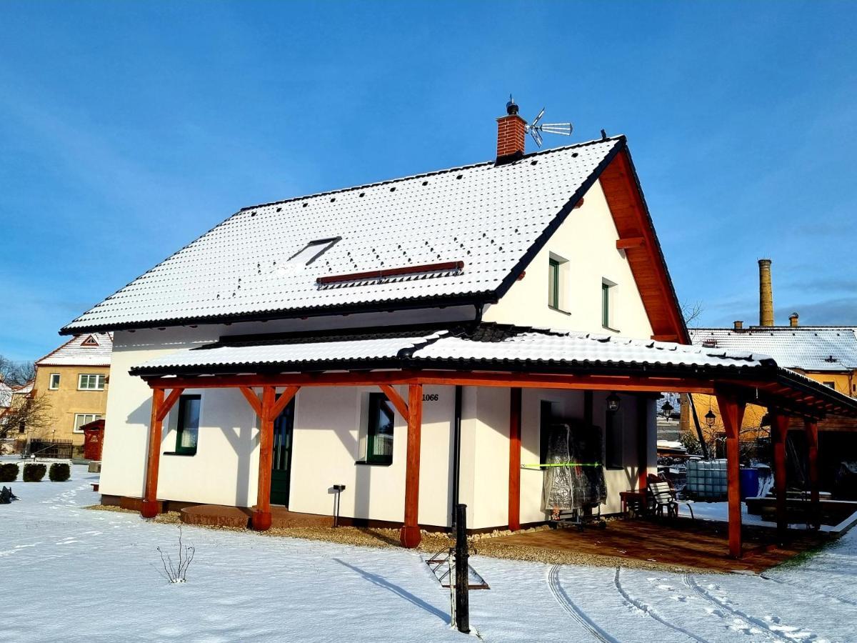 Dum A Chatka Pod Smrkem Nove Mesto pod Smrkem Exteriör bild